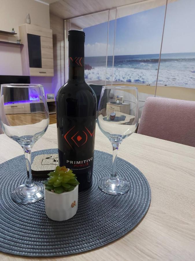 Apartman Espresso Sa Parkingom Sremska Mitrovica Ngoại thất bức ảnh