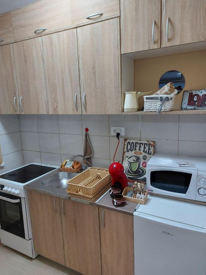 Apartman Espresso Sa Parkingom Sremska Mitrovica Ngoại thất bức ảnh