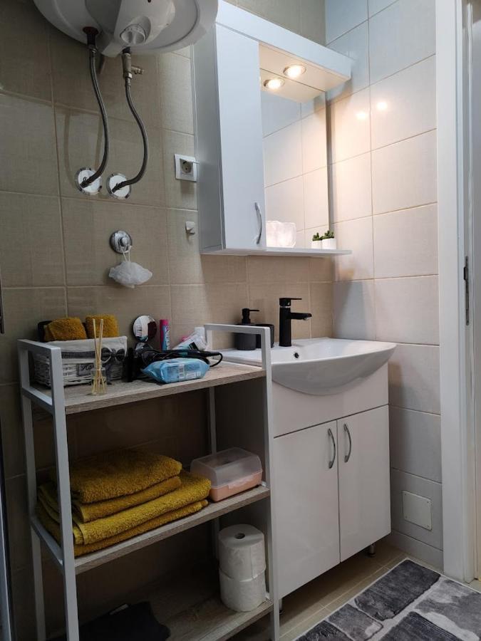 Apartman Espresso Sa Parkingom Sremska Mitrovica Ngoại thất bức ảnh